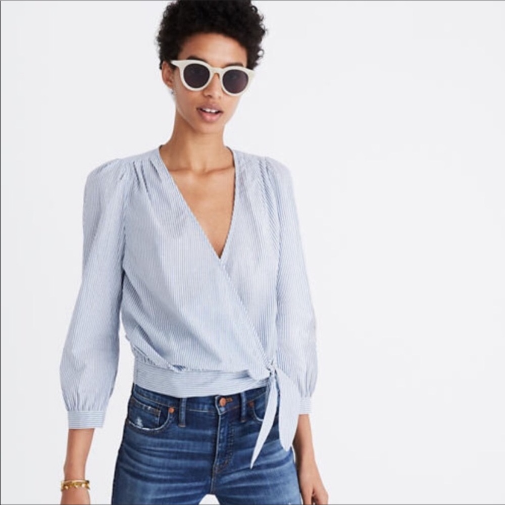 Madewell women’s blue and white blouse size medium.